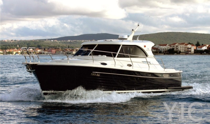 adriana 36 motor yacht in croatia charter on yachtsincroatia