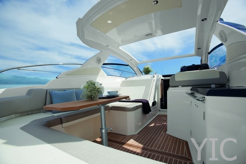 azimut 34 motor yacht in croatia charter on yachtsincroatia
