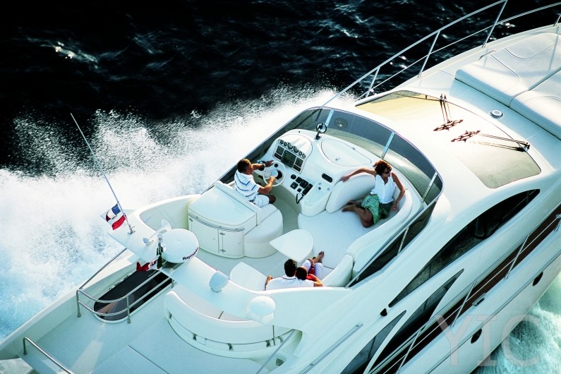 azimut yachts 50 flybridge2