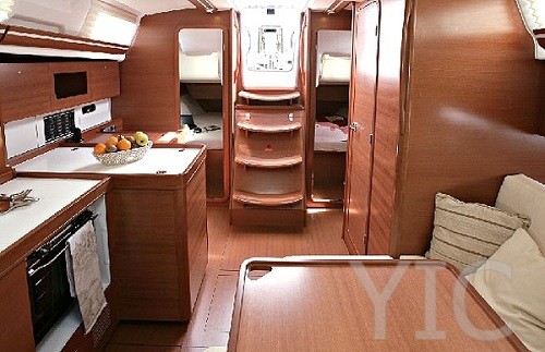dufour375 interieur