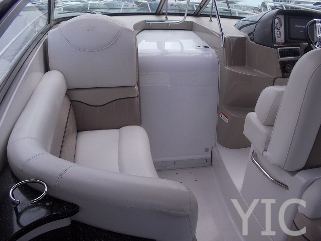 four winns 318 motor yacht in croatia charter on yachtsincroatia