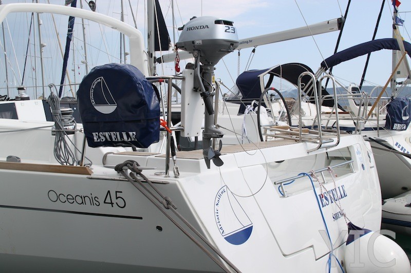 oceanis 45   sailing yacht in croatia   charter on yachtsincroatia