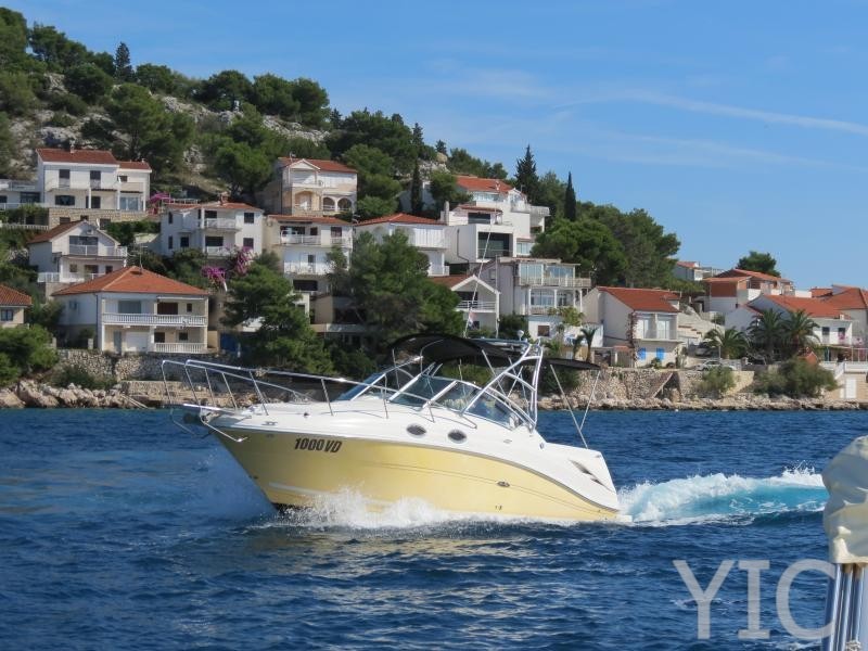 sea ray 275 motor yacht in croatia charter on yachtsincroatia